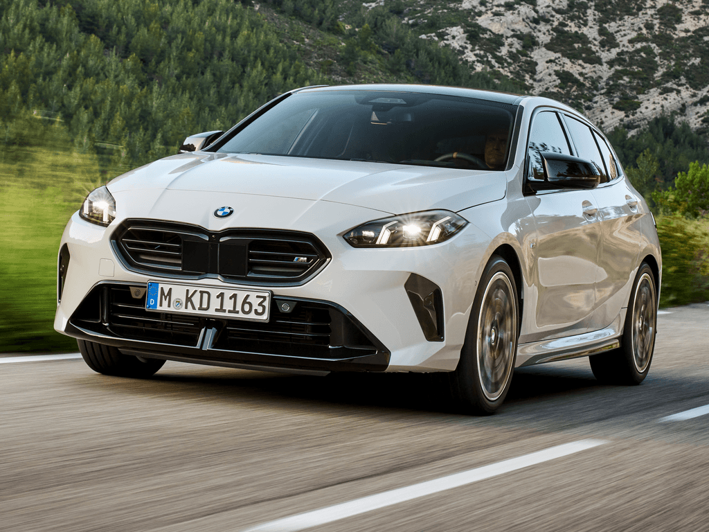Bilmatter til BMW 1-serie F70 2024 - 2025