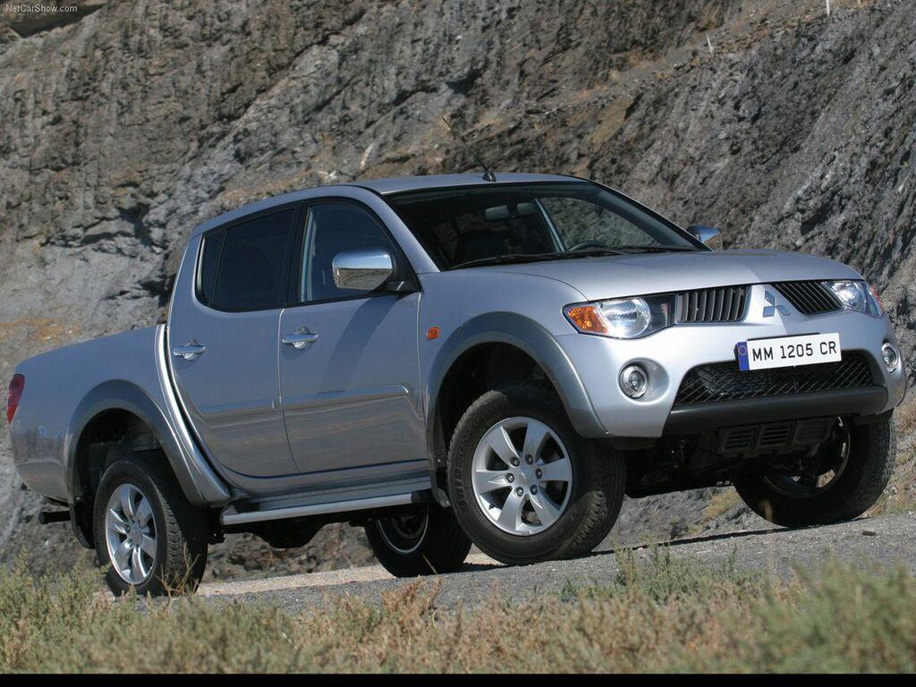 Bilmatter til Mitsubishi L200 2006 - 2015