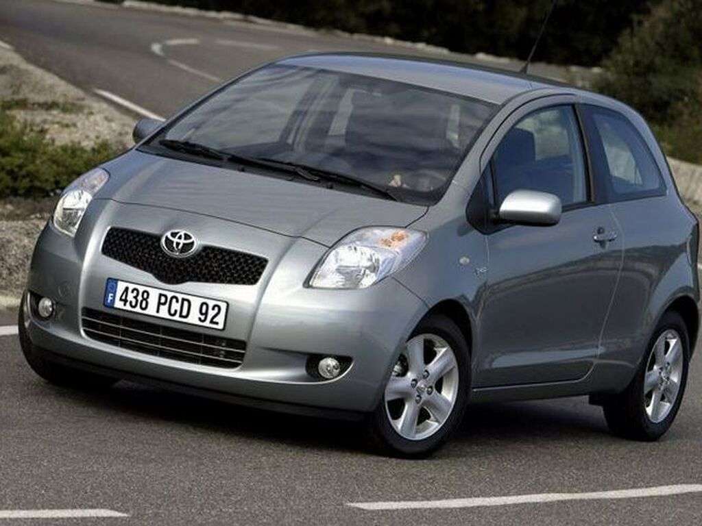 Bagasjeromsmatte til Toyota Yaris 2006 - 2011