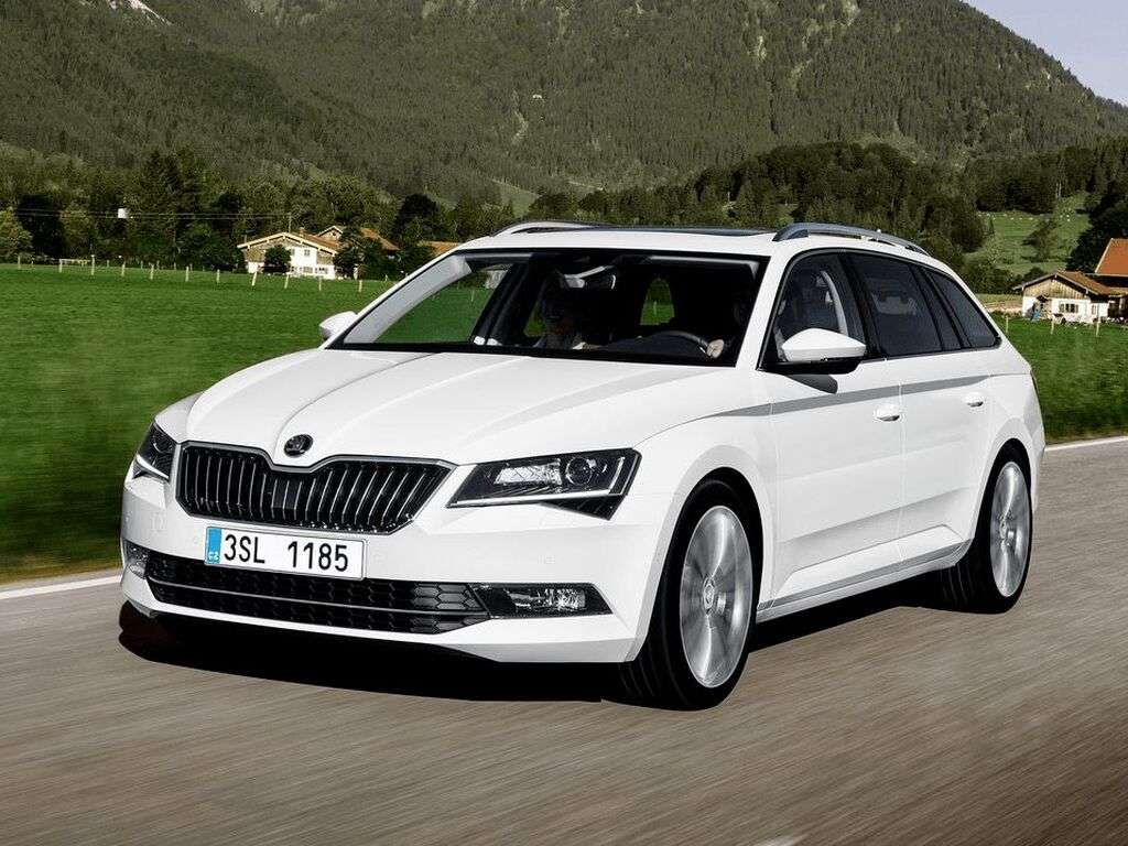 Bagasjeromsmatte til Skoda Superb 2015 - 2019