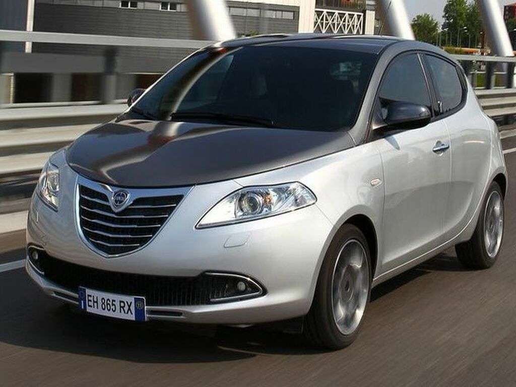 Bilmatter til Lancia Ypsilon 2011 - 2016