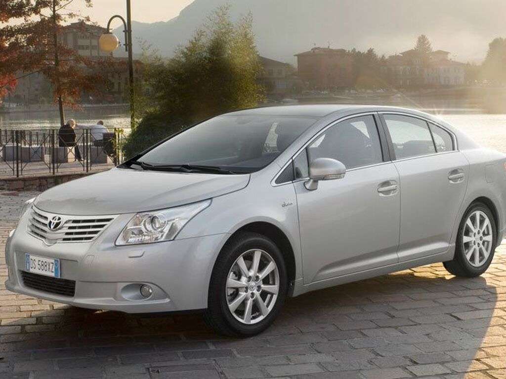 Bilmatter til Toyota Avensis 2009 - 2012