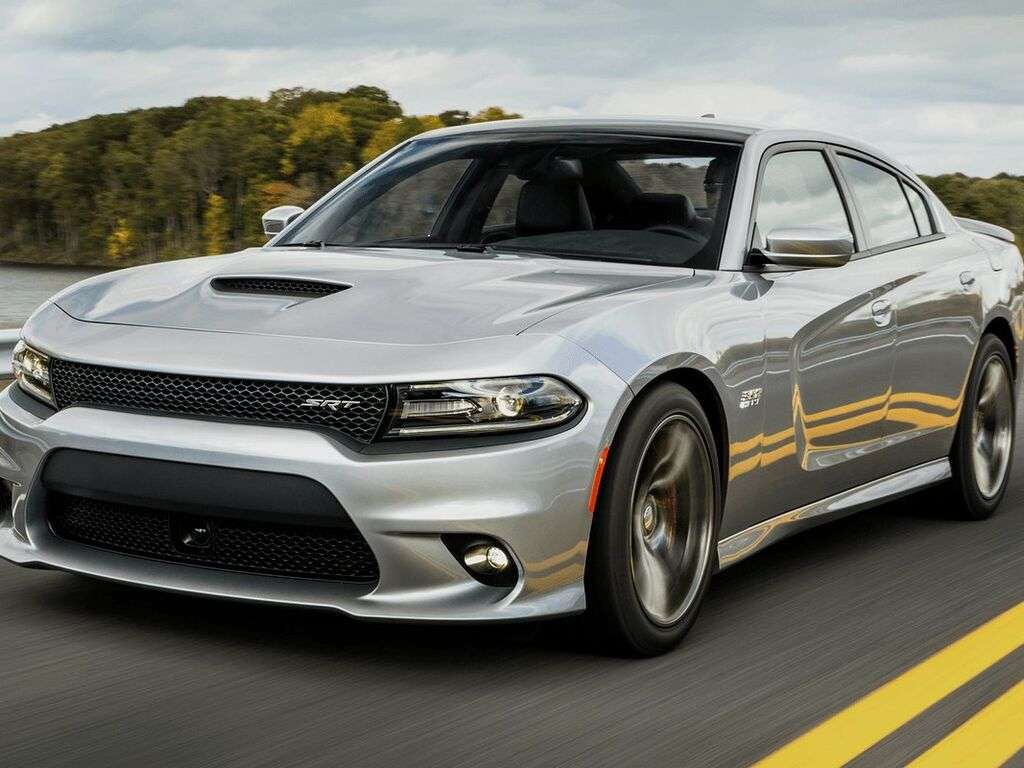 Bilmatter til Dodge Charger 2015 - 2026