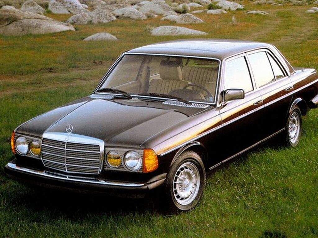 Bagasjeromsmatte til Mercedes W123 1975 - 1986